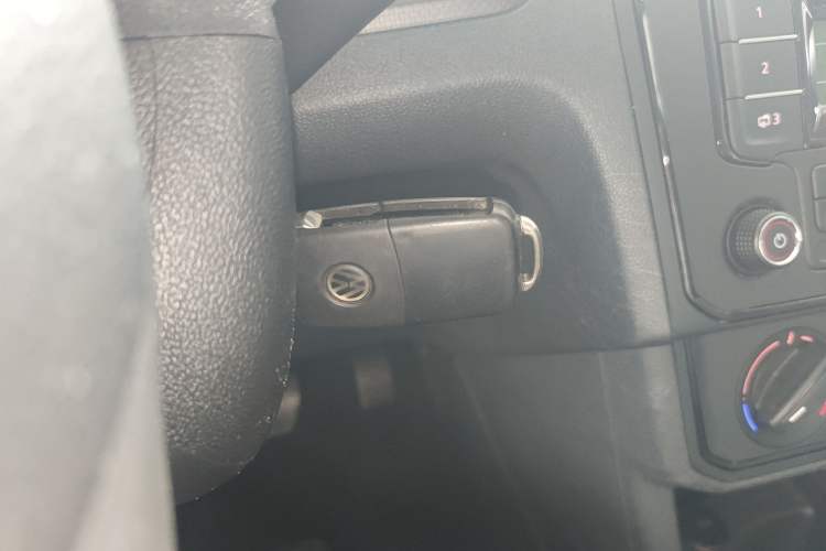 Used Volkswagen Jetta 2019 Dream Edition 1.5L Manual Fashion Version
