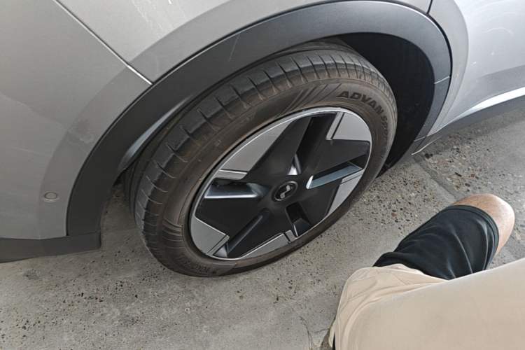 Used ONVO L60 2024 60 kWh Rear-Drive Version