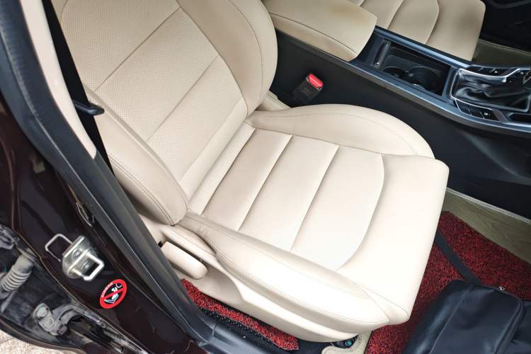 Used Geely Auto Emgrand 2018 1.5L CVT Luxury Model Right Front Seat