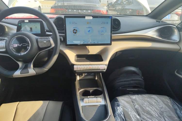 Used BYD Dolphin 2025 420km Free Edition
