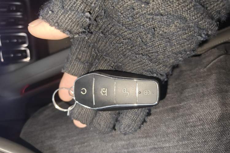 Used BYD Song L EV 2025 550 km Excellence Version
