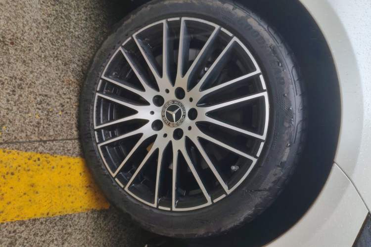 Used Mercedes-Benz C-Class 2022 C 260 L Sport Edition Right Front Wheel Hub