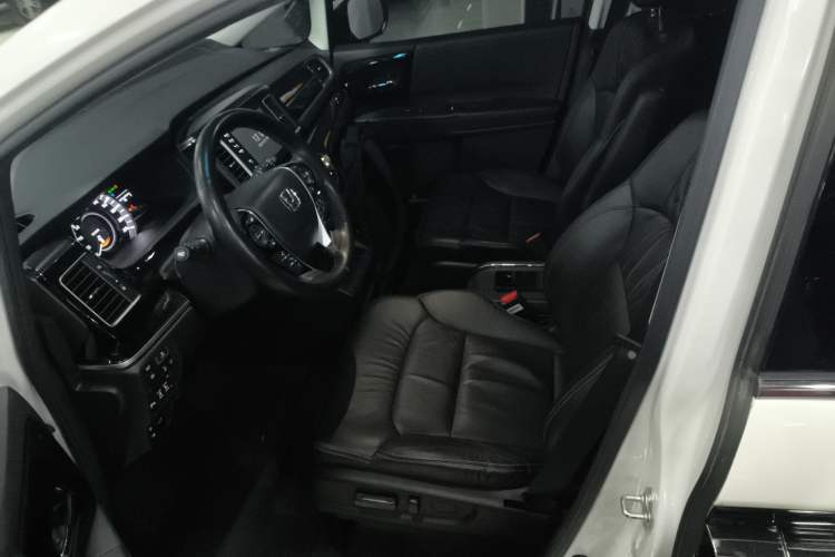 Used Honda Elysion 2019 2.0L Hybrid Luxury Edition
