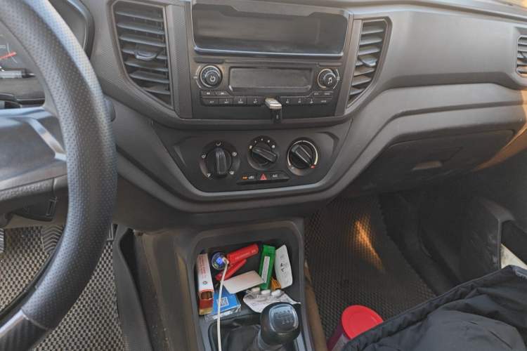 Used Wuling Hongguang V 2019 1.5L Jingqu Version China VI LAR Audio And AC Panel