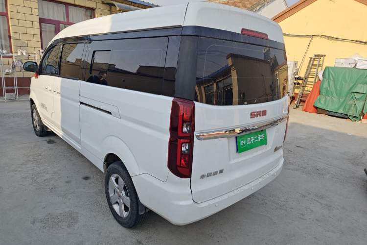 Used Jinbei Gold Hiace 2024 2.0L Travel Lion 5/6/7-Seater Central Air Conditioning