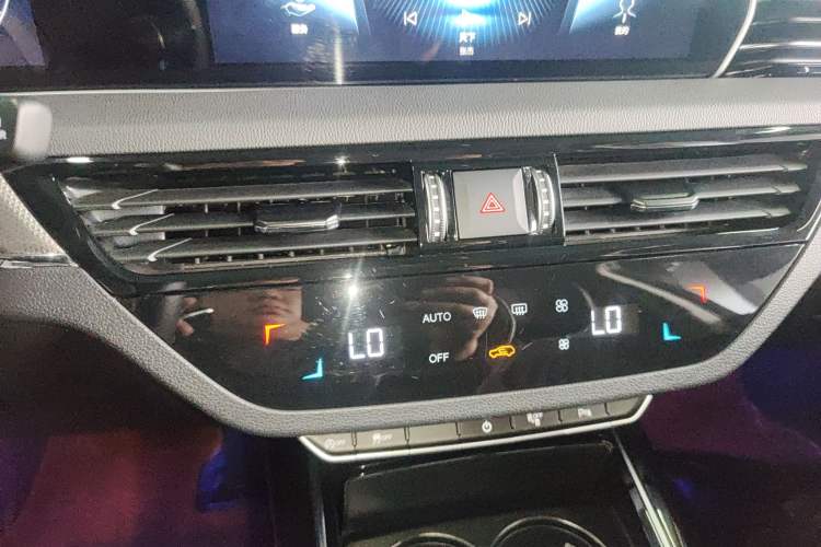 Used Hongqi HS5 2022 Revised Version 2.0T Smart Connect Flagship Edition