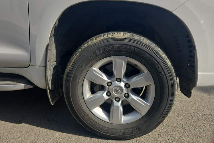 Used Toyota Prado 2016 3.5L Automatic TX-L Right Front Wheel Hub