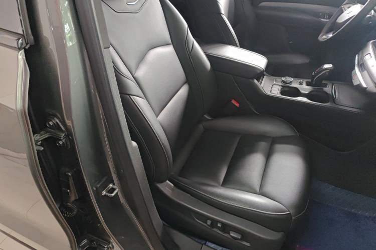 Used Cadillac XT4 2018 28T Two-Wheel Drive Leading Version