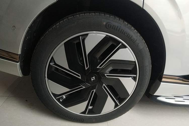 Used Dongfeng eπ eπ008 2024 210Max Range-Extended Version 6 Seats