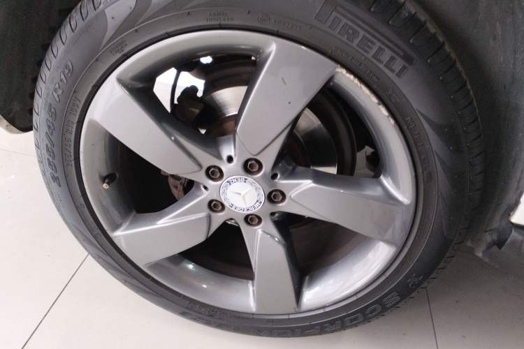 Used Mercedes-Benz GLK-Class 2013 GLK 300 4MATIC Dynamic Sunroof Model
