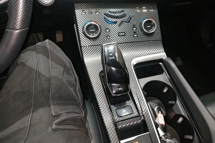 Used Bestune B70 2022 Third Generation 1.5T Automatic Enjoyment Version Gear Lever