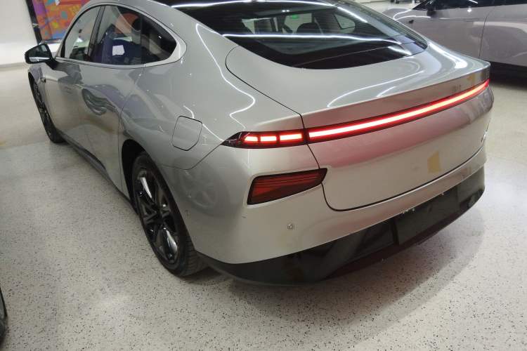 Used XPeng P7 2020 670N Rear Left 45 Deg