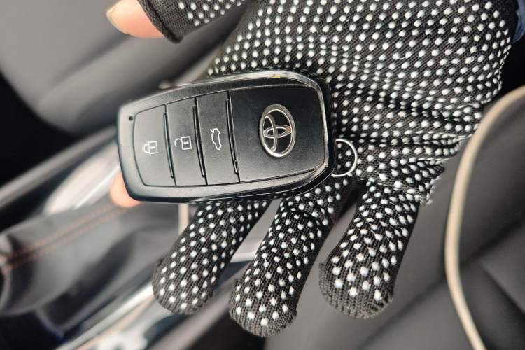 Used Toyota Levin 2024 Smart Electric Hybrid Dual-Engine 1.8L Leading Edition