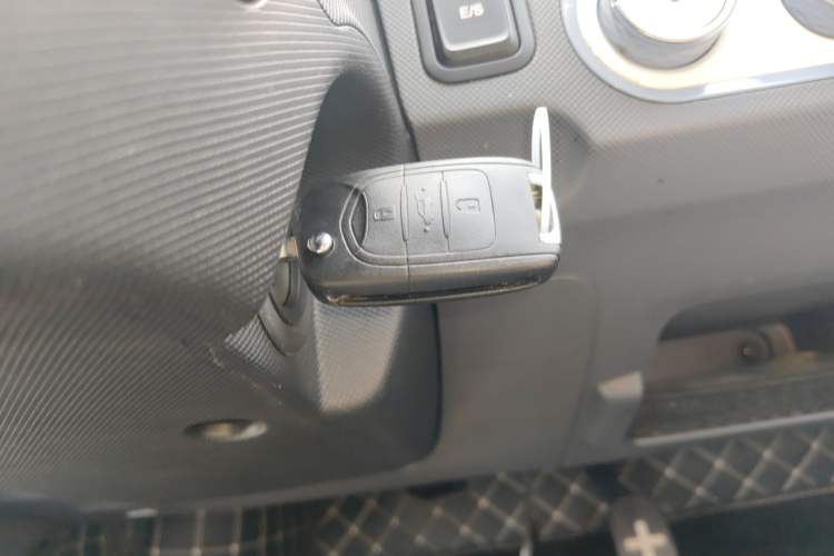 Used Wuling Hongguang MINIEV 2022 Macaron Premium Model – Lithium Iron Phosphate Interior 1