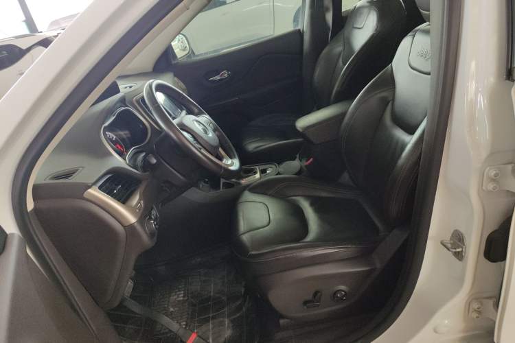 Used Jeep Cherokee 2016 2.0L Superior Edition