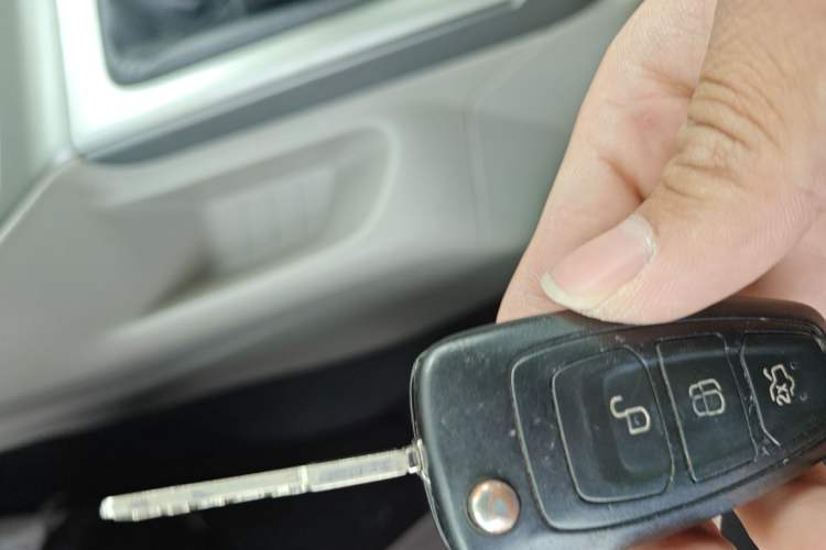 Used Ford Focus 2012 Sedan 1.6L Manual Comfort Model
