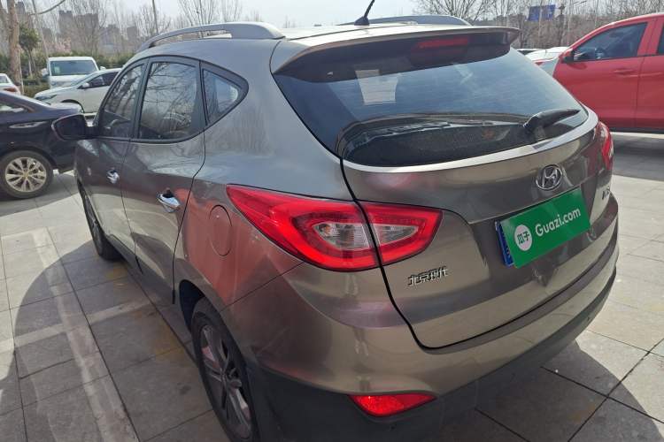 Used Hyundai ix35 2013 2.0L Automatic Two-Wheel Drive Smart GLS China IV Standard