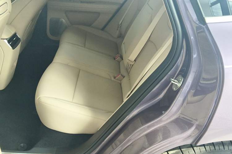 Used Hima AITO M5 2025 Extended-Range Ultra All-Wheel-Drive Version Left Rear Seat