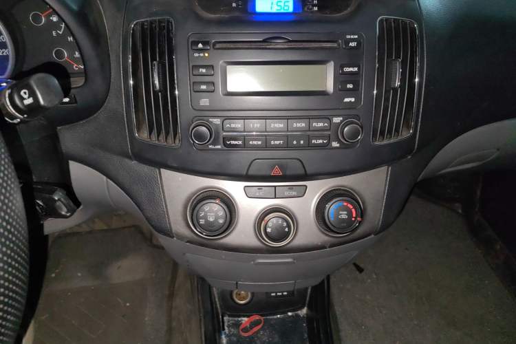 Used Hyundai Celesta 2011 1.6L Manual Comfort Edition