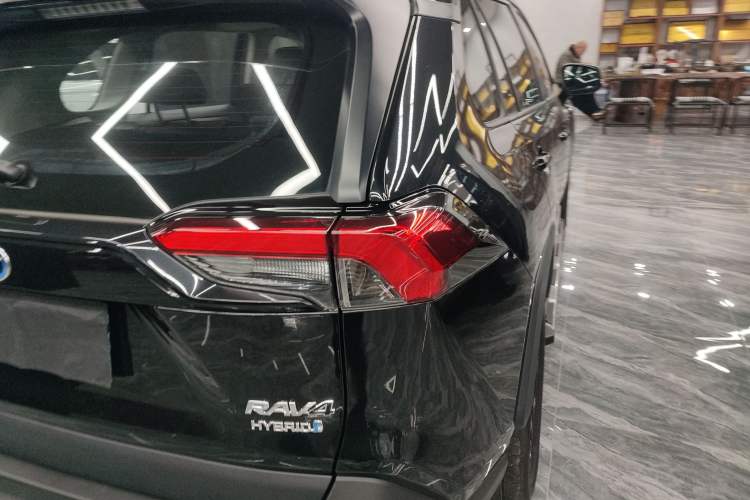 Used Toyota RAV4 2022 Dual-Engine 2.5L E-CVT Four-Wheel Drive Elite Plus Edition