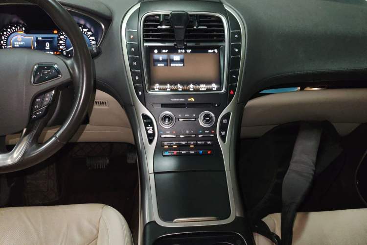 Used Lincoln MKX 2018 2.0T Four-Wheel Drive Zunya Edition
