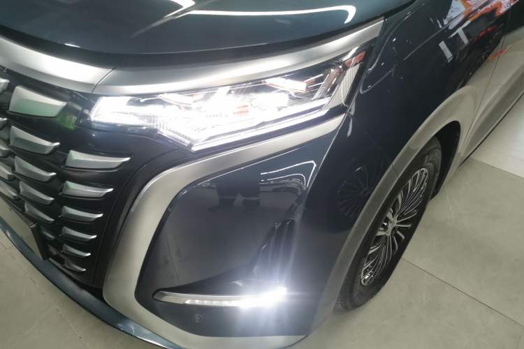 Used Denza D9 2022 DM-i 970 Four-Wheel Drive Prestige Model