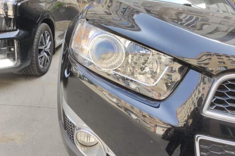 Used Chevrolet Captiva 2013 2.4L Two-Wheel Drive City Edition 7-Seater Right Front Headlight