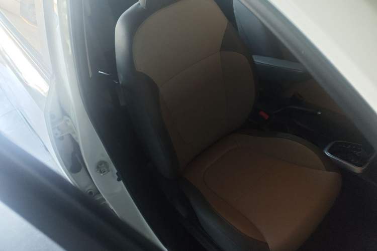 Used Kia Pegas 2019 1.4L Automatic Value Edition National VI Standard Right Front Seat