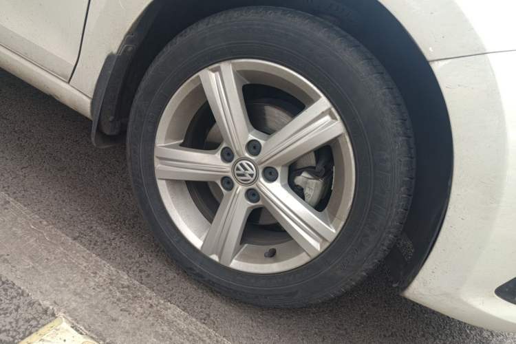 Used Volkswagen Santana 2015 Haval H6 1.6L Automatic Luxury Model Right Front Wheel Hub