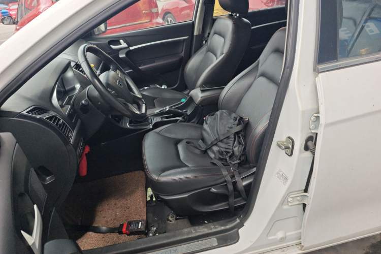 Used Geely Auto Emgrand 2015 Sedan 1.5L Manual - Top Trim Level
