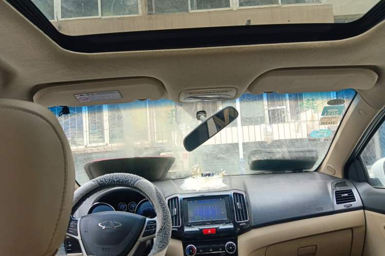 Used Chery E3 2013 1.5L Manual Luxury Model Headliner