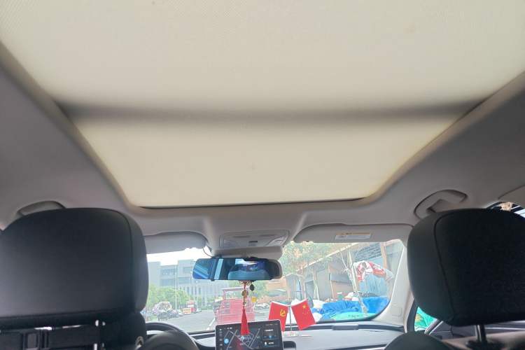 Used Hongqi H5 2022 Classic Model 1.8T Automatic Smart Connect Flagship Edition Headliner