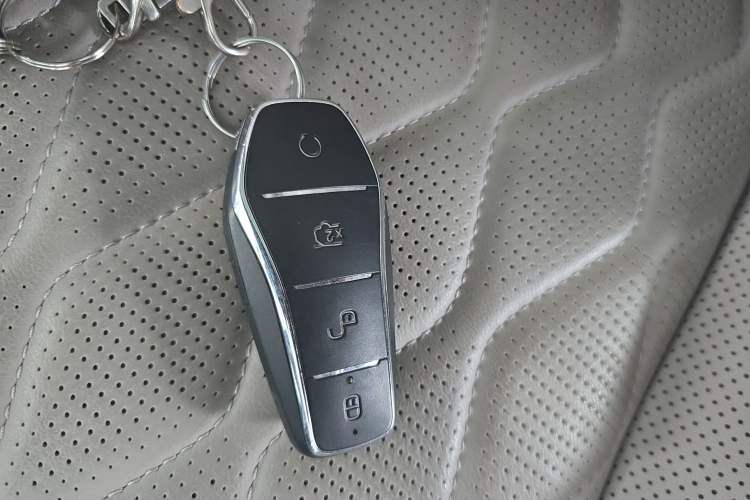 Used BYD Tang New Energy 2025 Intelligent Driving Version DM-i 115KM Flagship Edition Vehicle Key