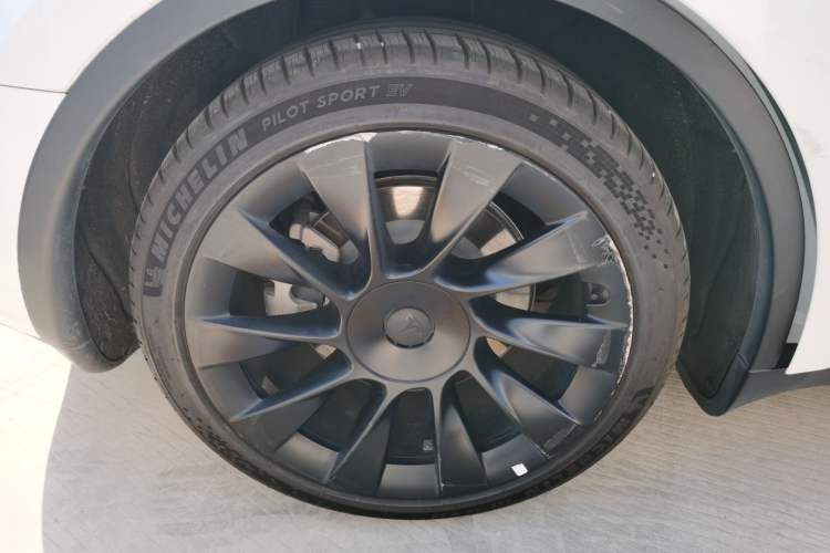 Used Tesla Model Y 2022 Rear-Wheel-Drive Version