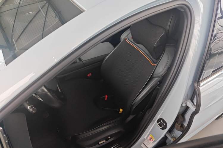 Used BYD Qin L 2025 DM-i Smart Drive 120KM Superior Model Left Front Seat