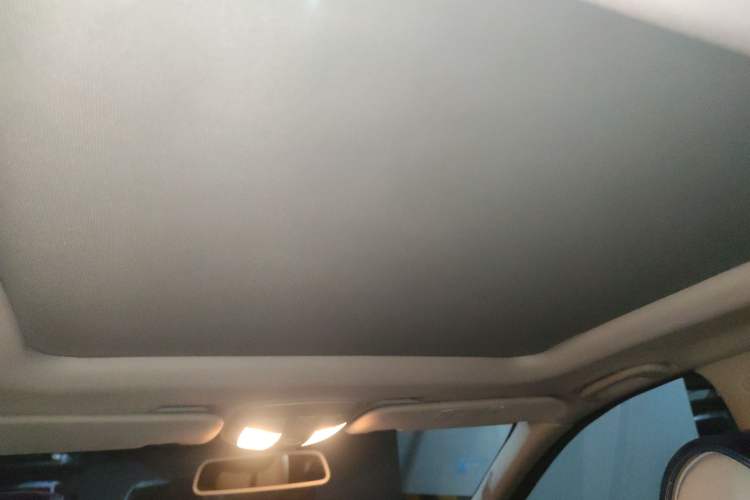 Used Mercedes-Benz R-Class 2011 R 350 L 4MATIC
