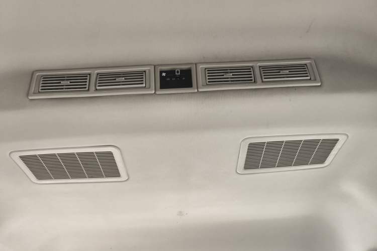 Used Foton Scenic G7 2017 2.0L Long-Wheelbase Business Edition Long-Overhang High-Roof 8-Seater 4Q20M