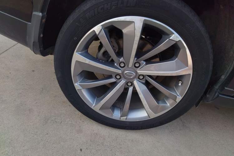 Used GAC Trumpchi GS8 2021 390T Two-Wheel Drive Luxury Smart Connect & Drive Edition (7 Seats) Right Rear Wheel Hub