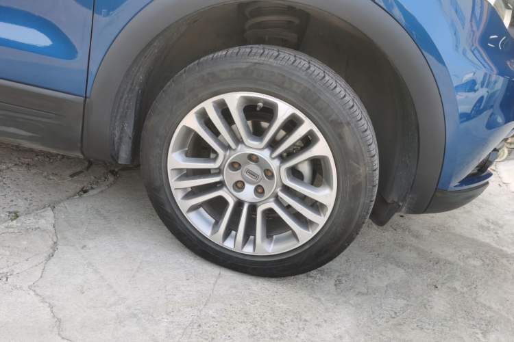 Used Qoros 5 2018 Revised 1.6T Automatic Luxury Version Right Front Wheel Hub