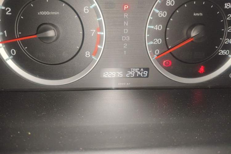 Used Honda Accord 2010 2.0L EX Odometer Close Up