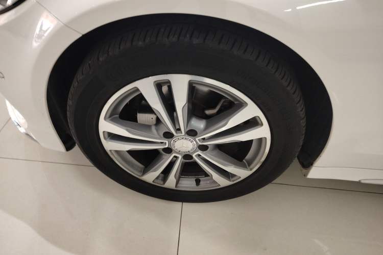 Used Mercedes-Benz C-Class 2017 Facelift C 200 L Sport Edition Left Front Wheel Hub