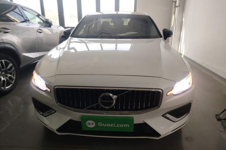 Used Volvo S60 2025 B4 Zhiyi Luxury Edition Front