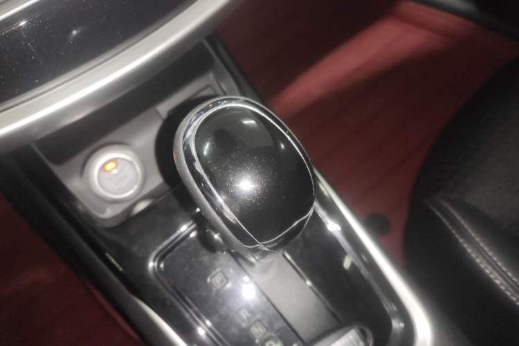 Used Nissan Tiida 2019 1.6L CVT Smart Drive Version China VI Standard