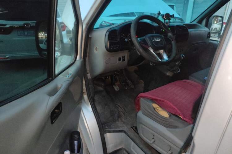 Used JMC Transit 2017 2.8T Commercial Version Short Wheelbase Mid-Roof 6/7/8-Seater JX493
