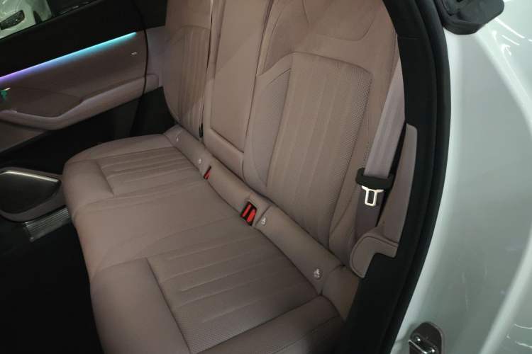 Used ONVO L60 2024 60 kWh Rear-Drive Version Interior 4