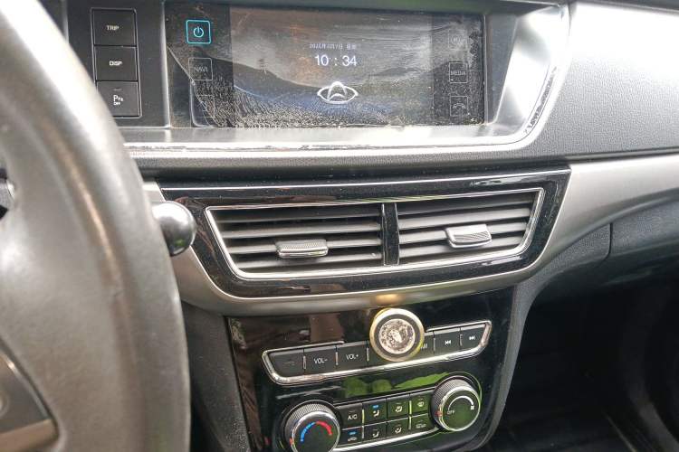 Used CHANGAN KAICHENG Oushang A600 2016 1.5L Manual Luxury 7-Seater
