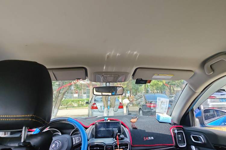 Used Dongfeng Aeolus AX4 2017 1.6L DCT Trendy Style Headliner