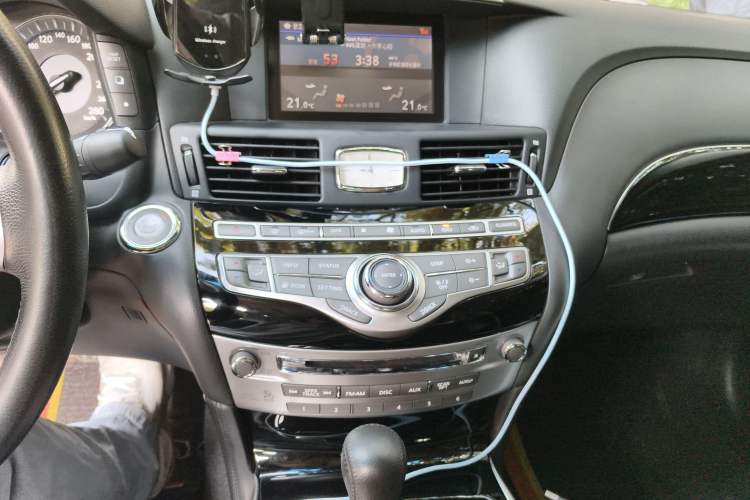 Used Infiniti Q70 2017 Q70L 2.5L Elite Edition Audio And AC Panel