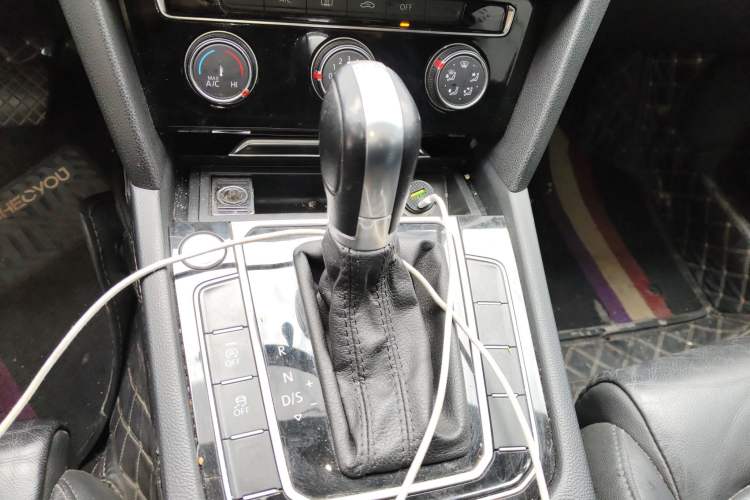 Used Volkswagen Magotan 2017 330TSI DSG Leading Model Gear Lever