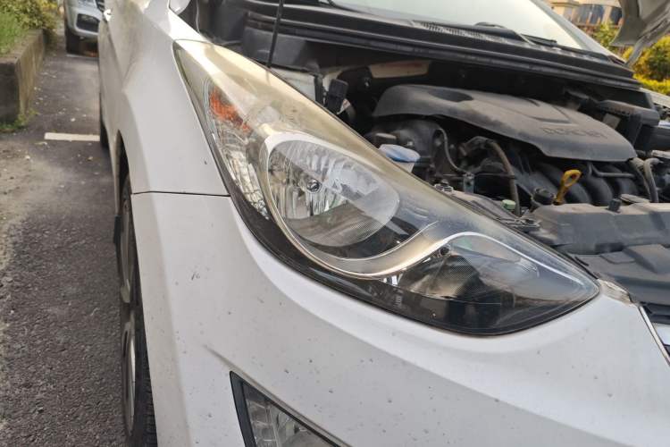 Used Hyundai Elantra (5th Generation / Langdong) 2015 1.6L Automatic Leading Model Right Front Headlight